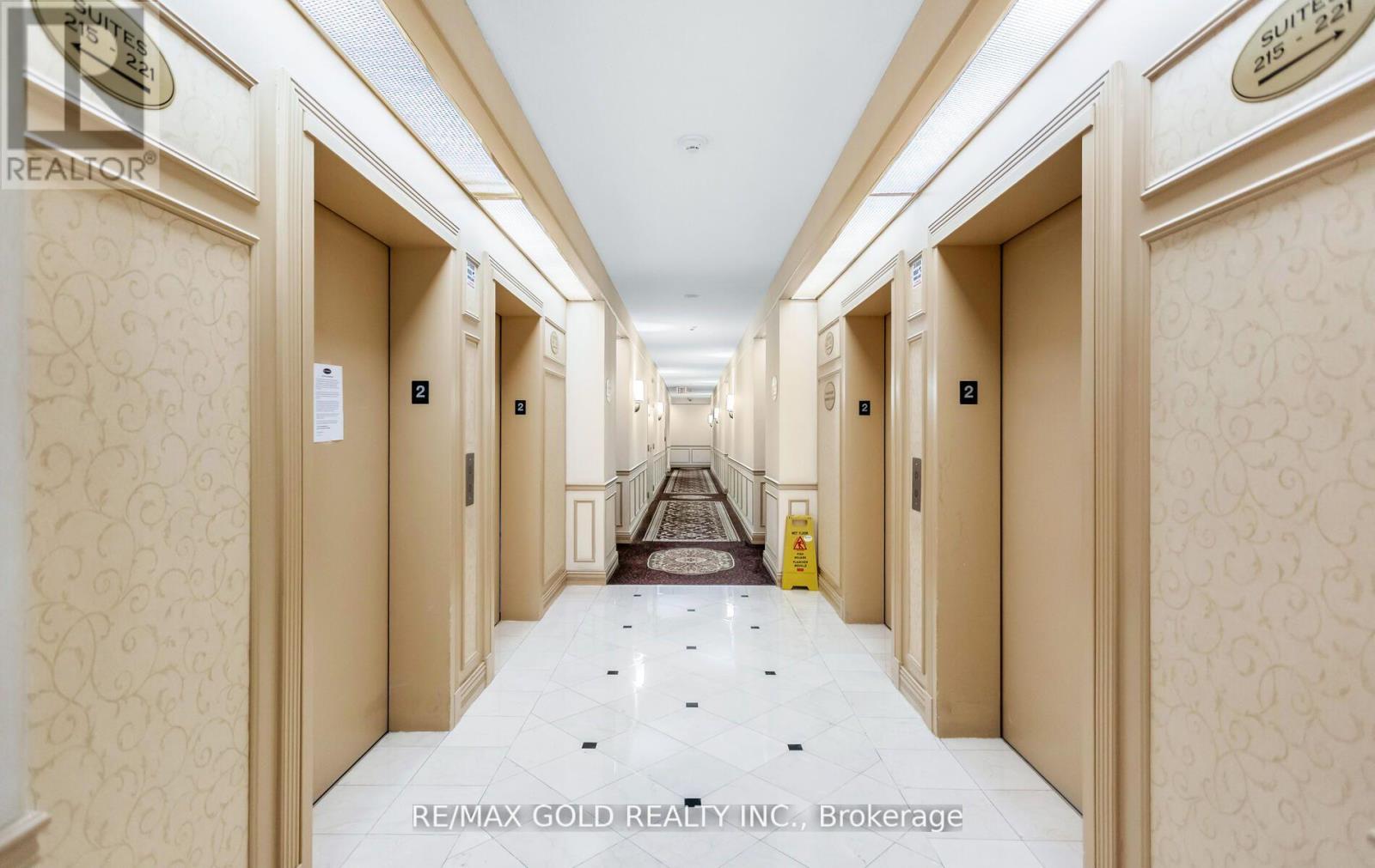 224 - 25 Kingsbridge Grdn Circle, Mississauga (Hurontario), Ontario  L5R 4B1 - Photo 5 - W12915798