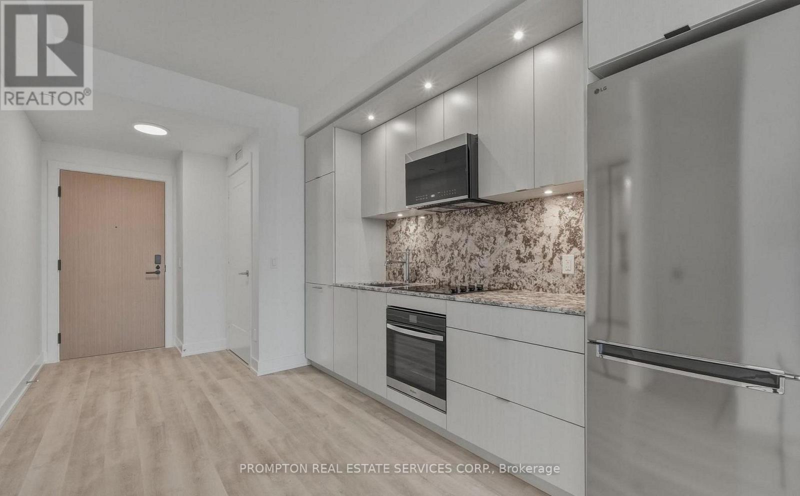 1609 - 60 Central Park Roadway, Toronto (Islington-City Centre West), Ontario  M9A 3K1 - Photo 3 - W12915826