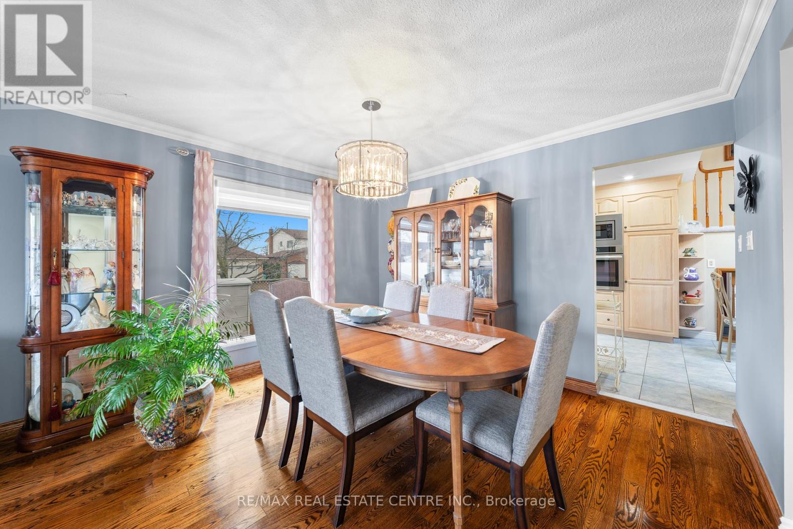 15 Blackthorn Lane, Brampton, Ontario  L6V 3K7 - Photo 11 - W12915850