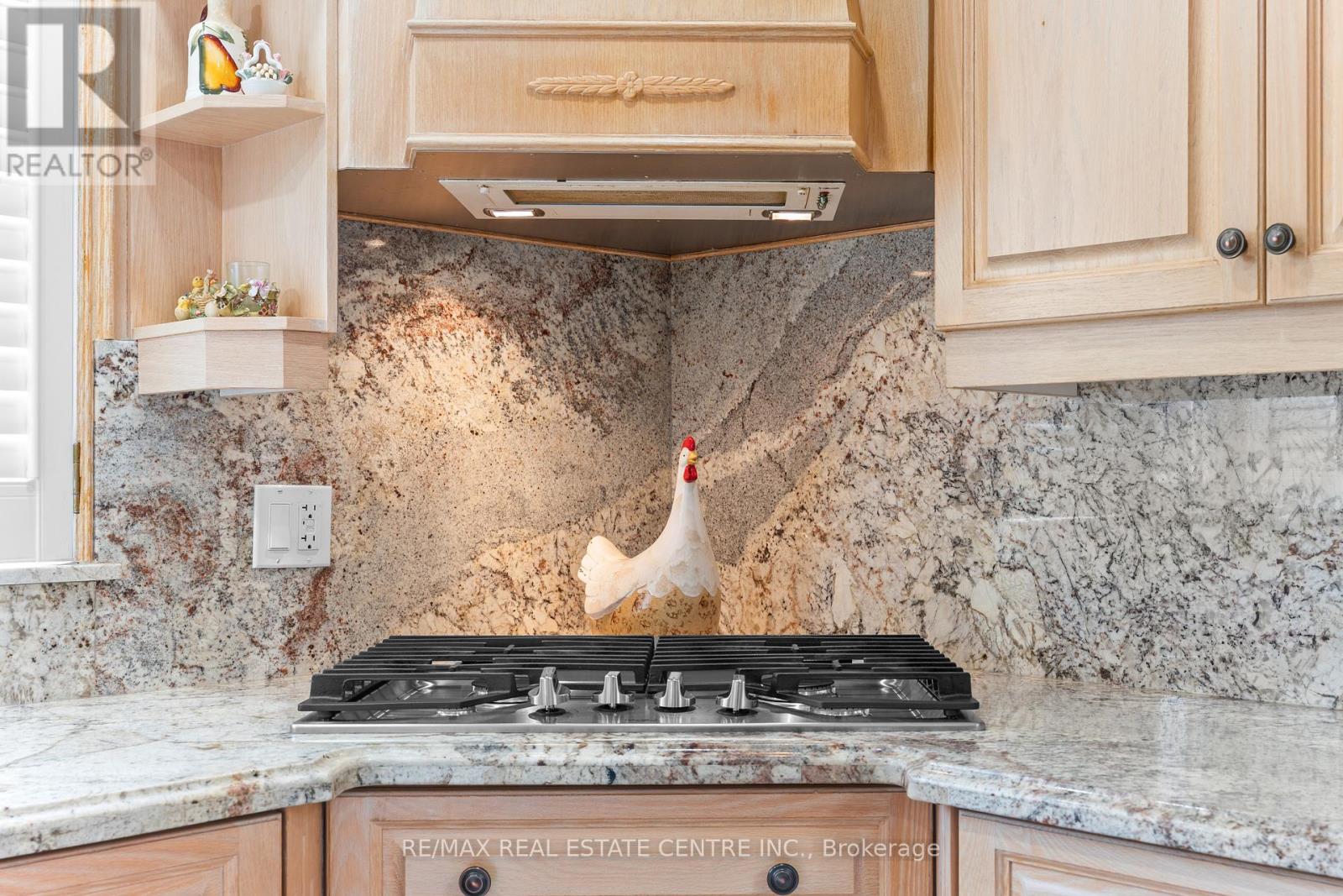 15 Blackthorn Lane, Brampton, Ontario  L6V 3K7 - Photo 15 - W12915850