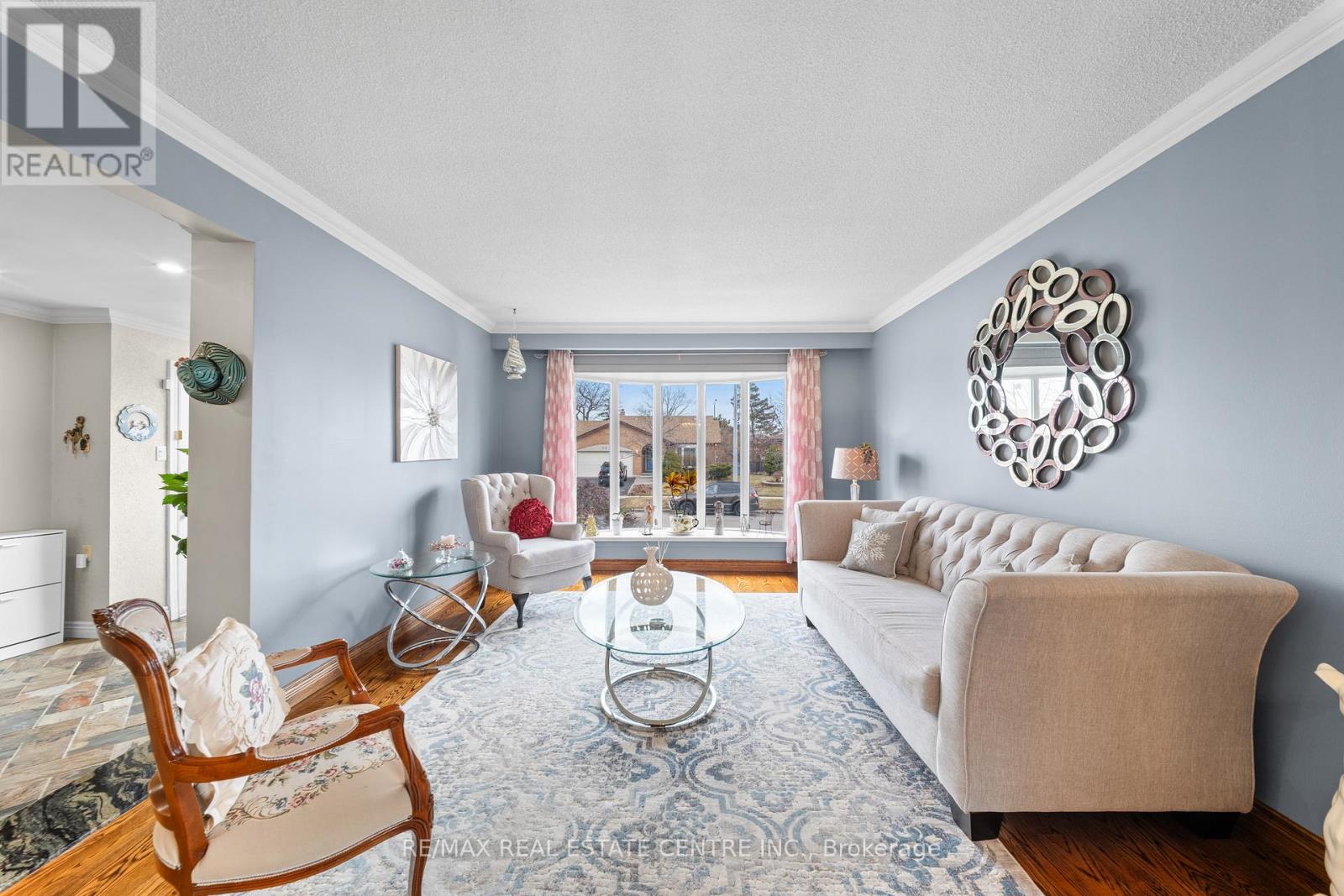 15 Blackthorn Lane, Brampton, Ontario  L6V 3K7 - Photo 9 - W12915850