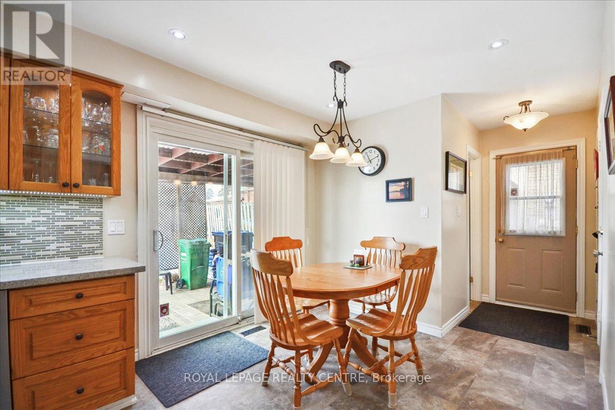 3316 Charmaine Heights, Mississauga, Ontario  L5A 3C1 - Photo 17 - W12915864