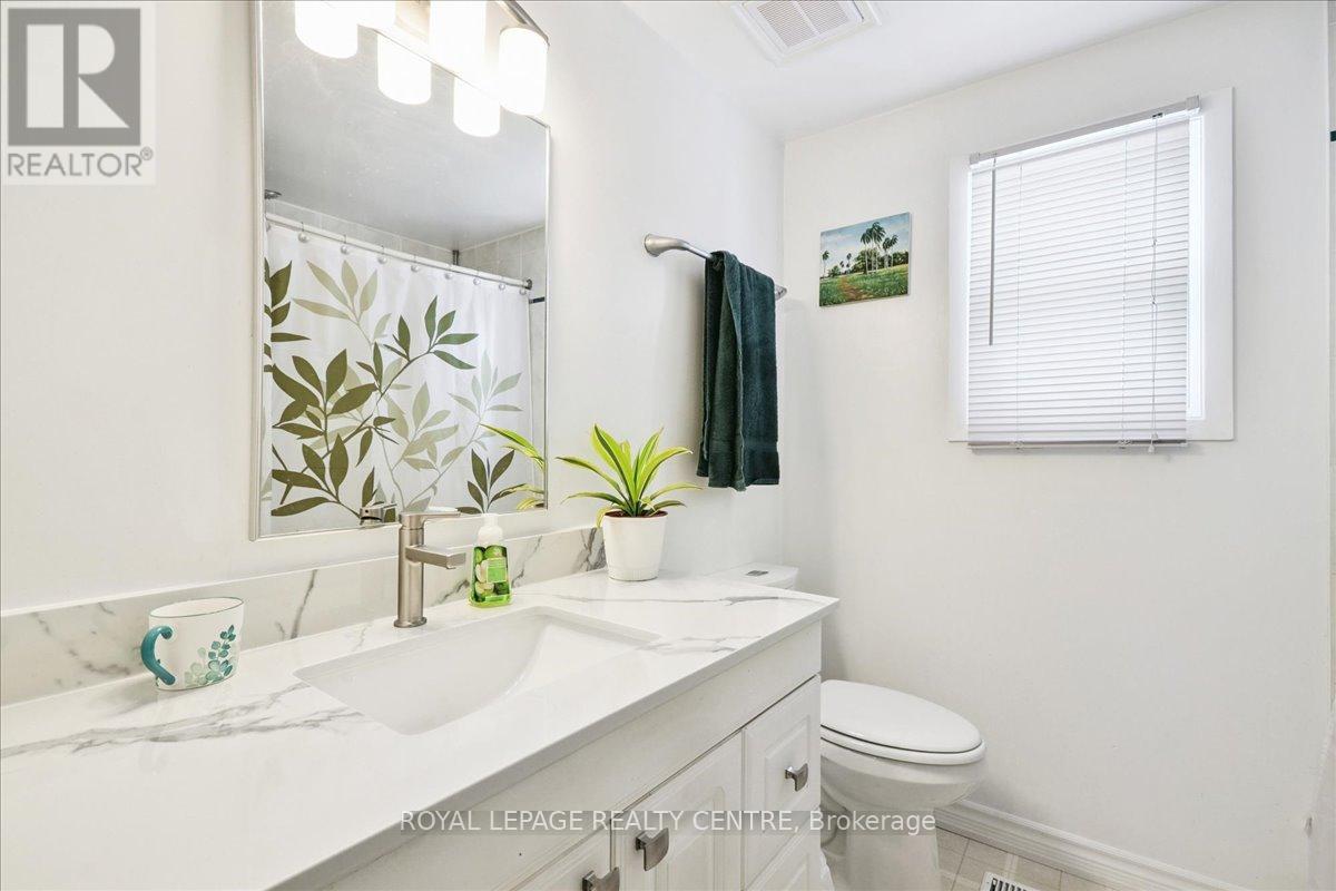 3316 Charmaine Heights, Mississauga, Ontario  L5A 3C1 - Photo 27 - W12915864