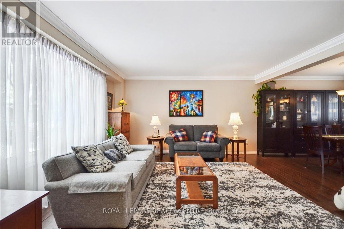 3316 Charmaine Heights, Mississauga, Ontario  L5A 3C1 - Photo 8 - W12915864