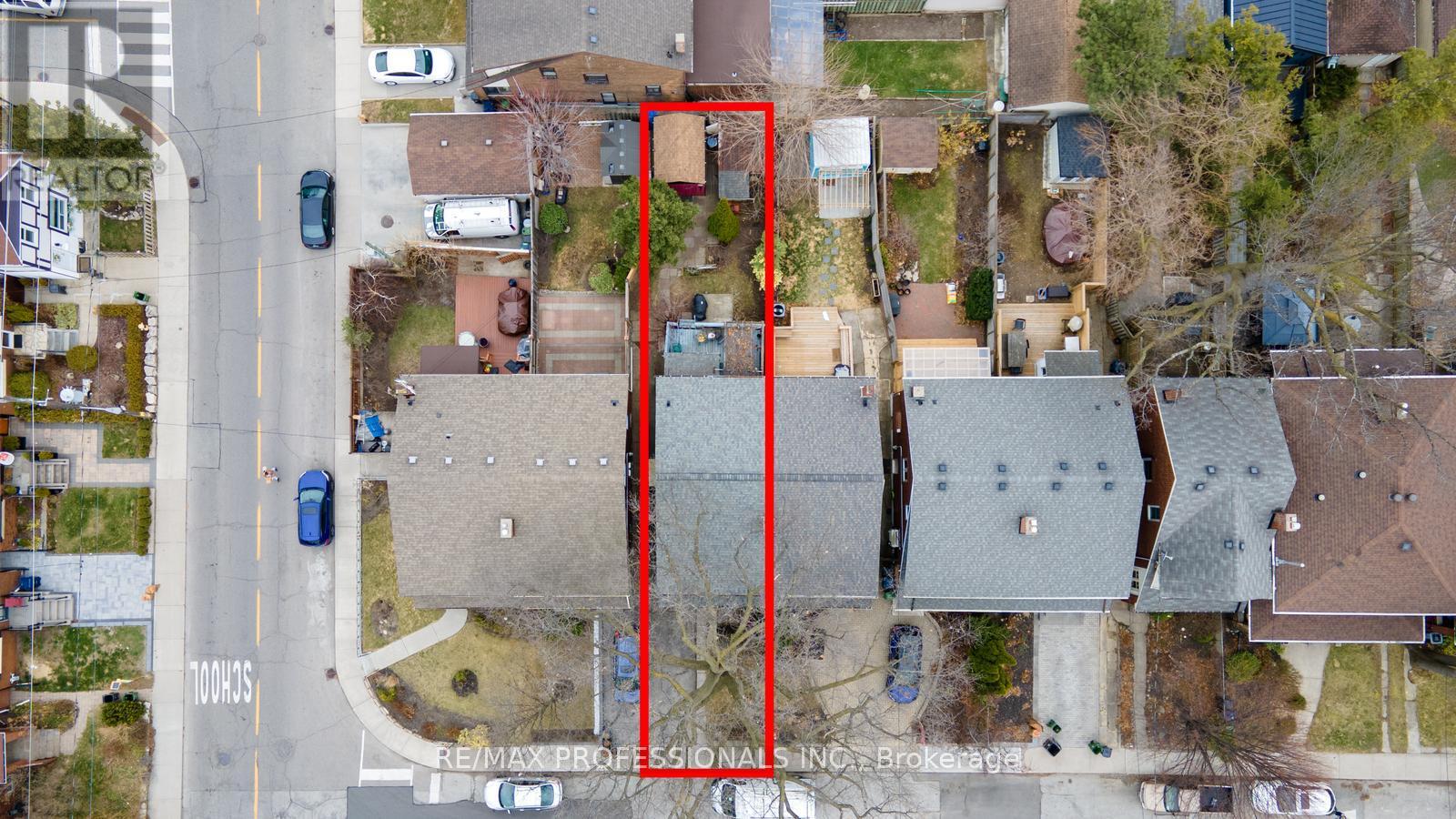 857 Windermere Avenue, Toronto, Ontario  M6S 3M5 - Photo 20 - W12915900