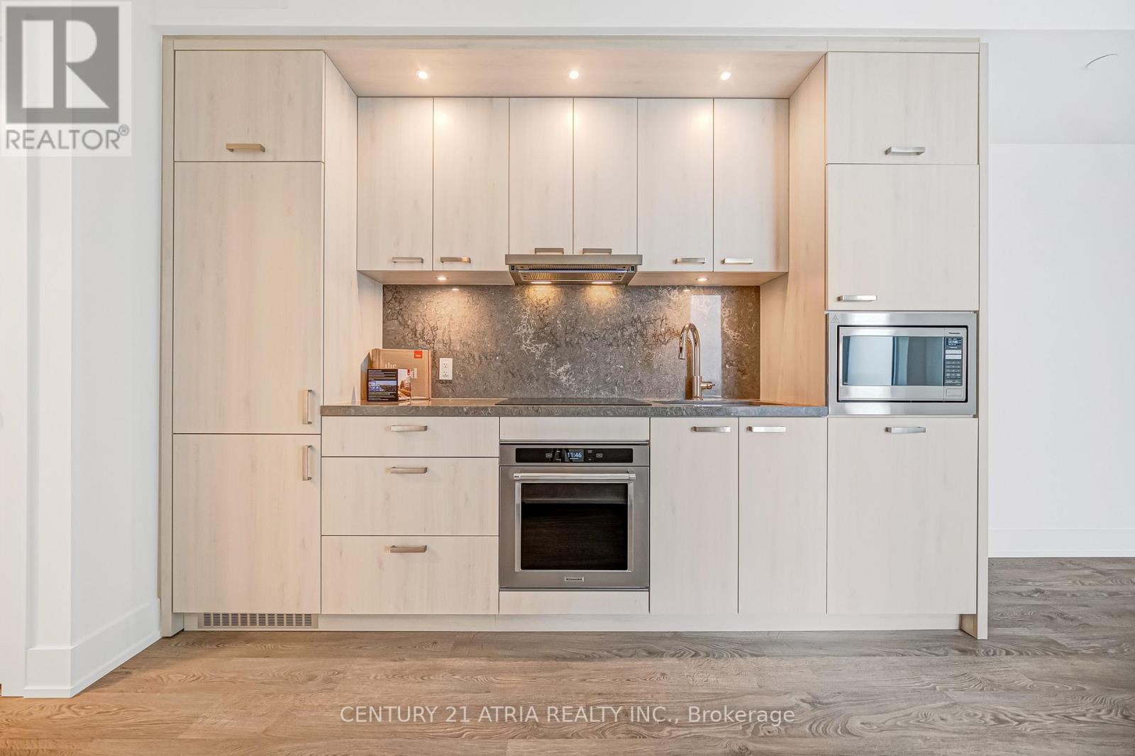 501 - 858 DUPONT STREET, Toronto, Ontario