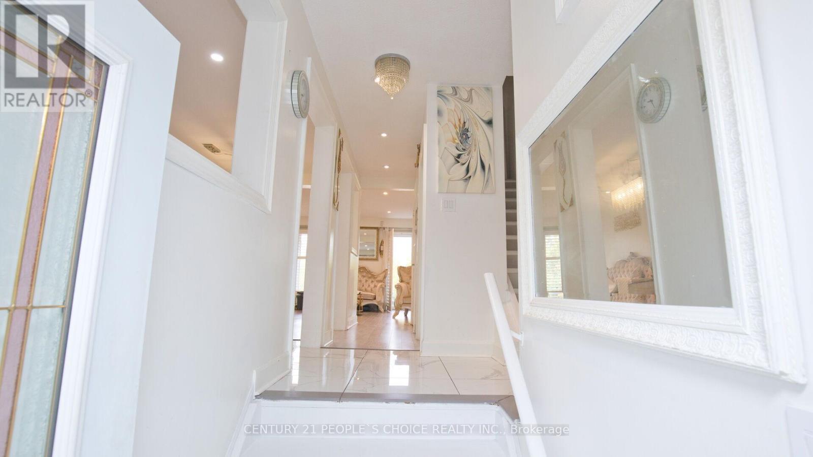 54 - 3525 Brandon Gate, Mississauga, Ontario  L4T 3M3 - Photo 3 - W12915996