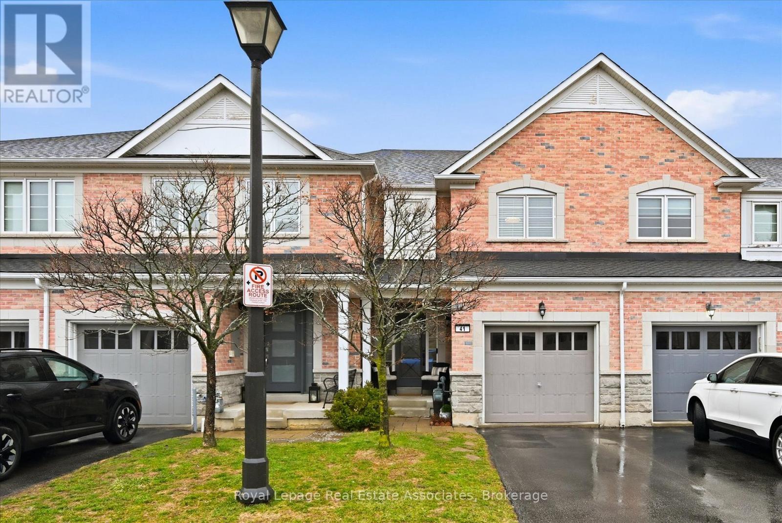 41 - 4241 Sarazen Drive, Burlington, Ontario  L7M 5B7 - Photo 2 - W12916014