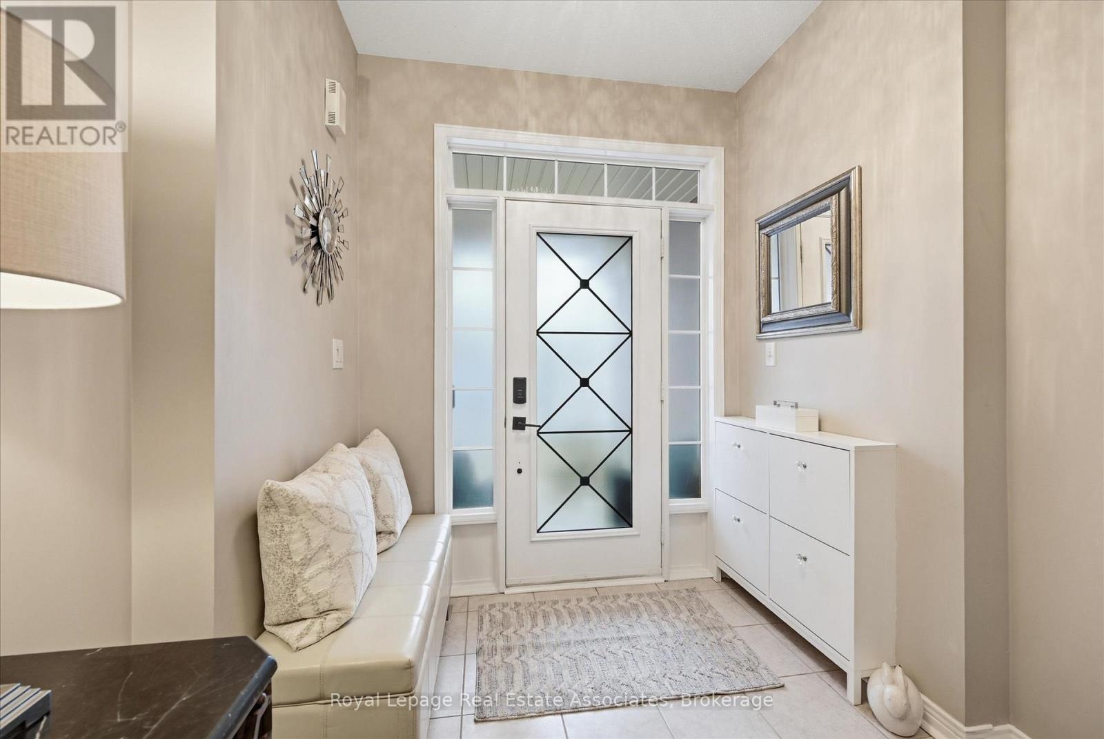 41 - 4241 Sarazen Drive, Burlington, Ontario  L7M 5B7 - Photo 4 - W12916014