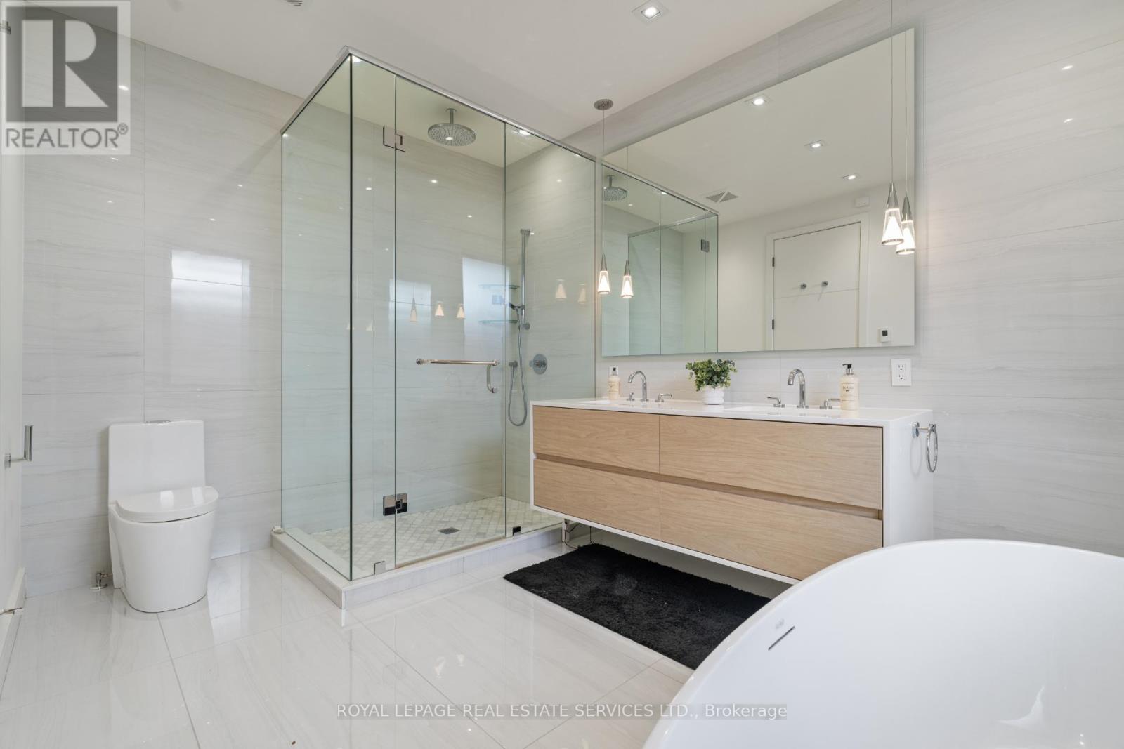 96 Montgomery Road, Toronto, Ontario  M9A 3N5 - Photo 25 - W12916026