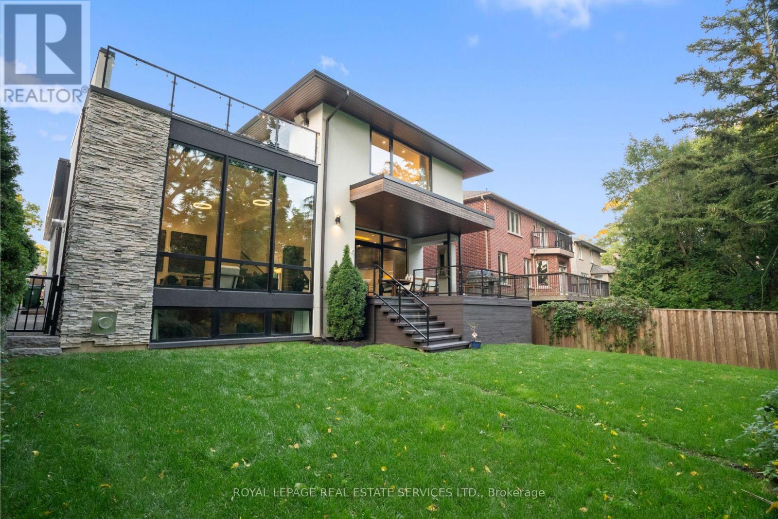 96 Montgomery Road, Toronto, Ontario  M9A 3N5 - Photo 49 - W12916026