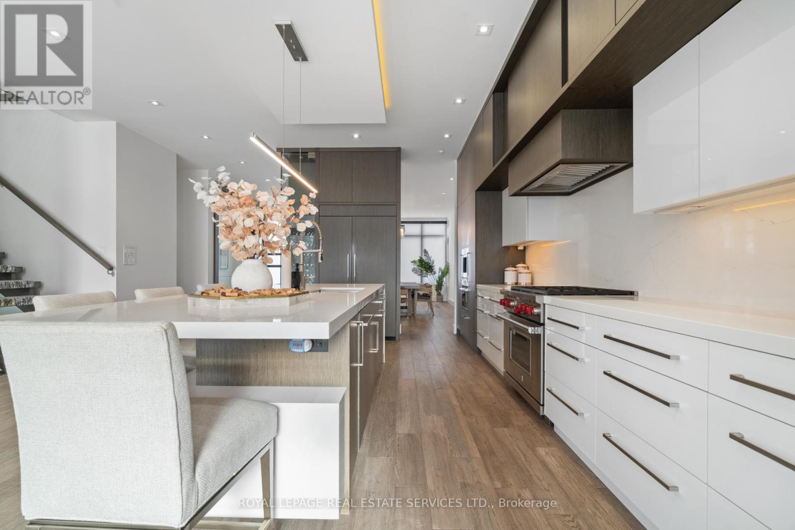 96 Montgomery Road, Toronto, Ontario  M9A 3N5 - Photo 7 - W12916026