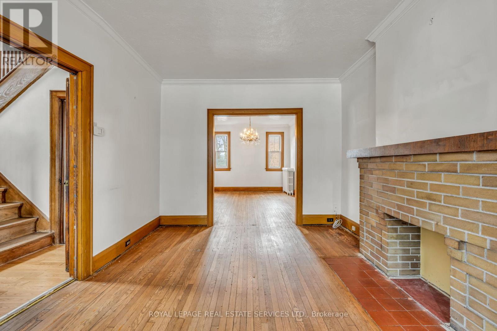 116 Colbeck Street, Toronto, Ontario  M6S 1V4 - Photo 11 - W12916028