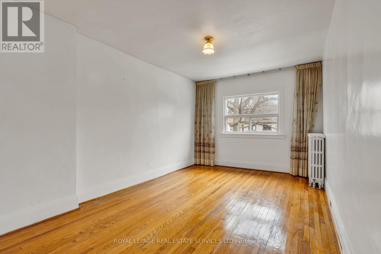 116 Colbeck Street, Toronto, Ontario  M6S 1V4 - Photo 25 - W12916028