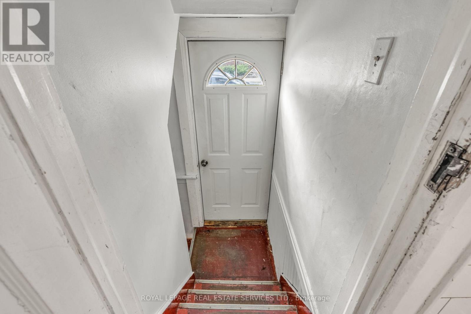 116 Colbeck Street, Toronto, Ontario  M6S 1V4 - Photo 33 - W12916028