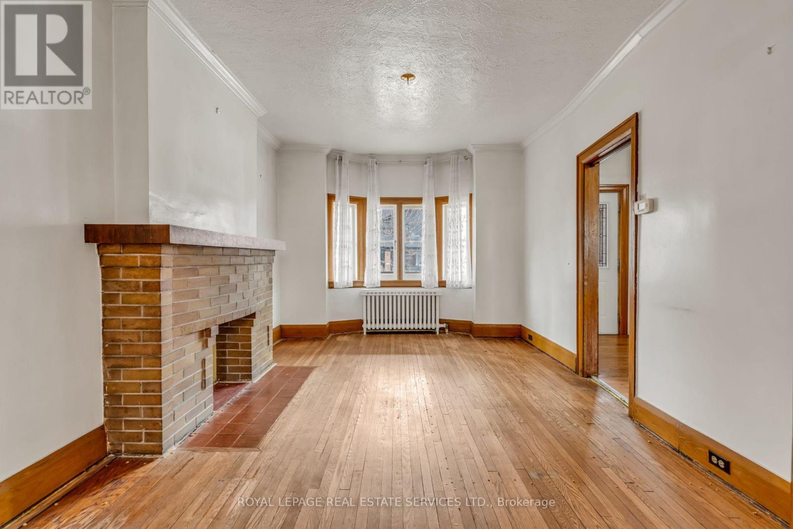 116 Colbeck Street, Toronto, Ontario  M6S 1V4 - Photo 9 - W12916028