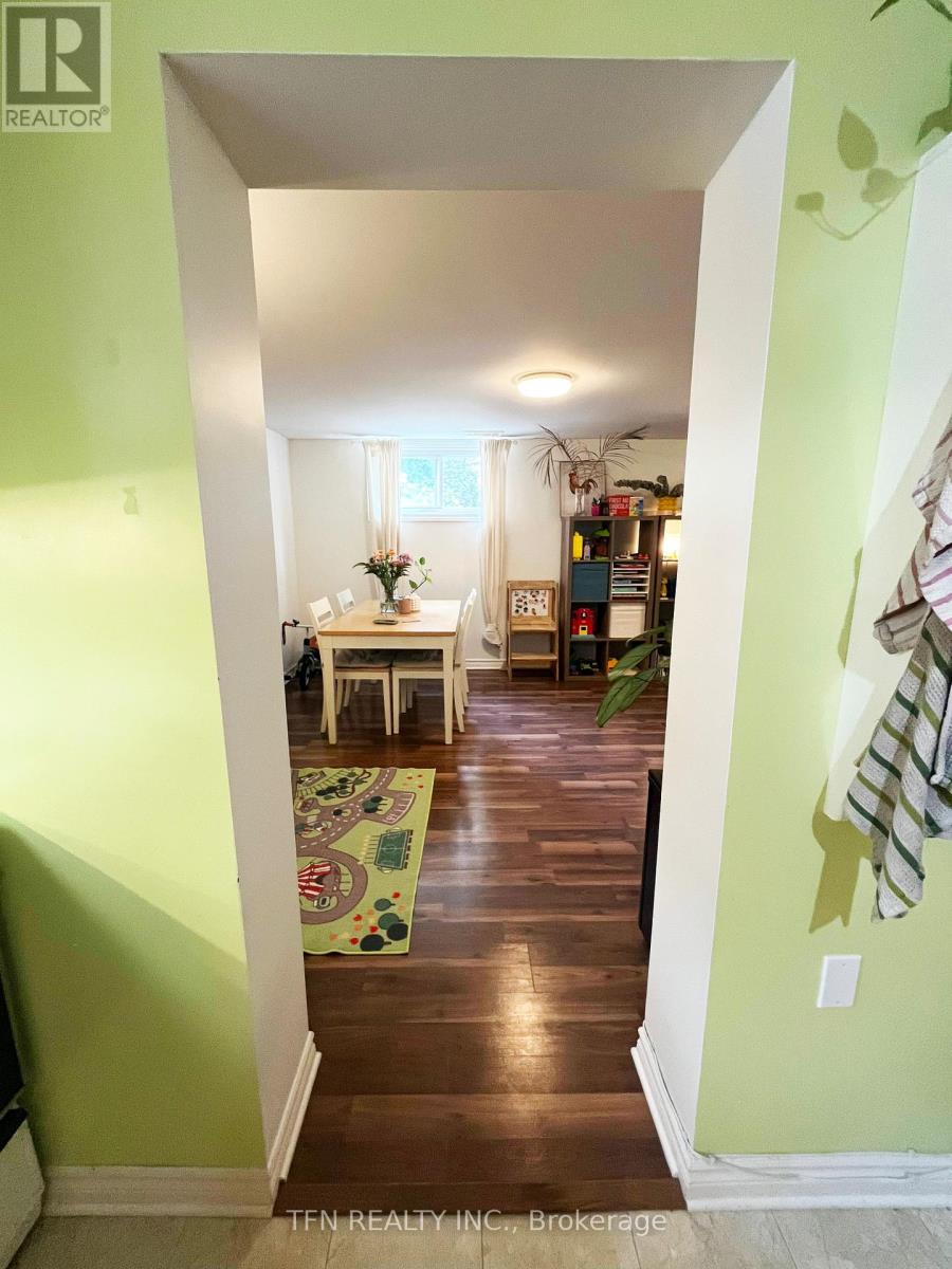 59 Mitcham Drive, Toronto (Alderwood), Ontario  M8W 2K2 - Photo 19 - W12916042