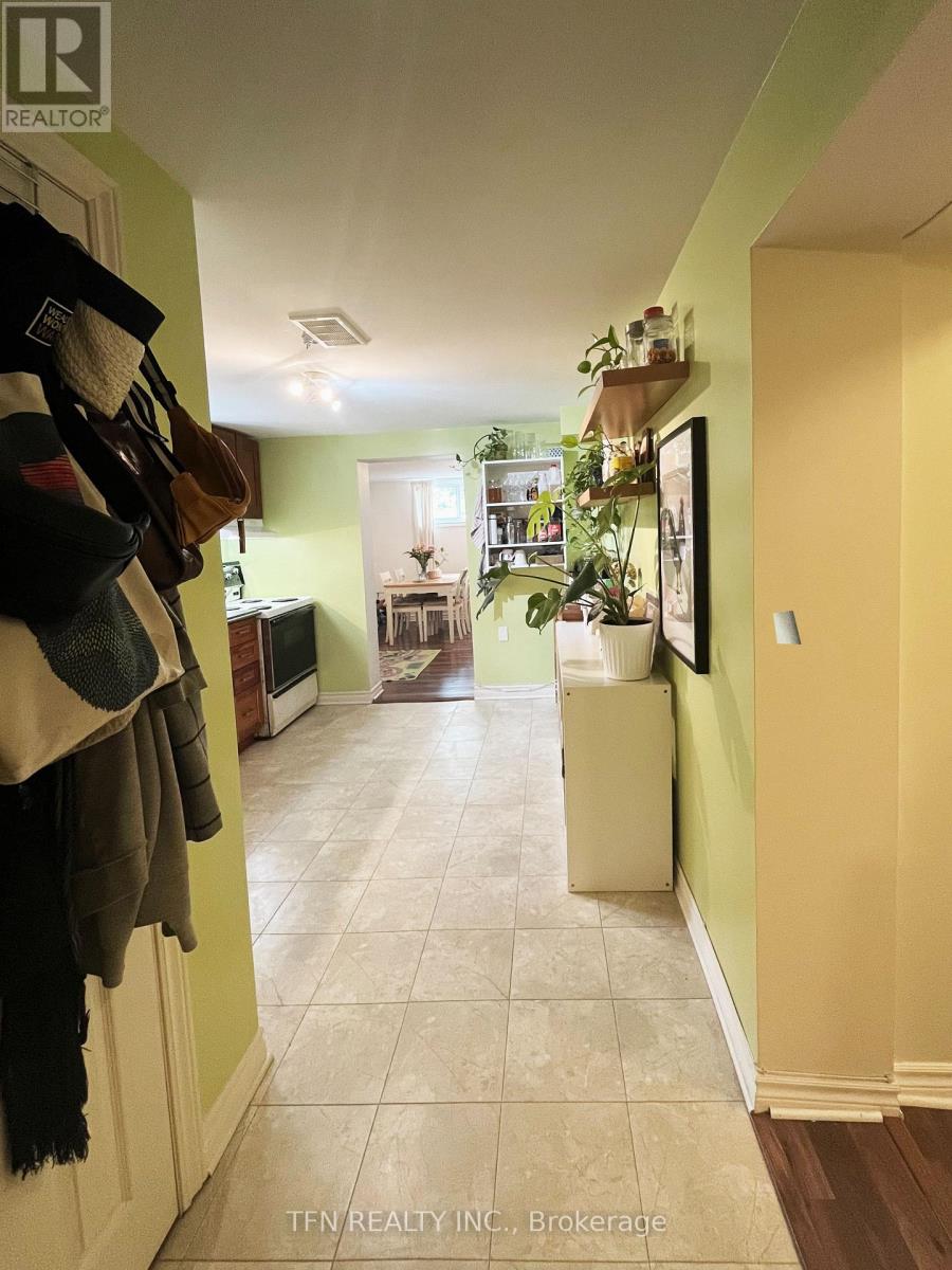 59 Mitcham Drive, Toronto (Alderwood), Ontario  M8W 2K2 - Photo 20 - W12916042