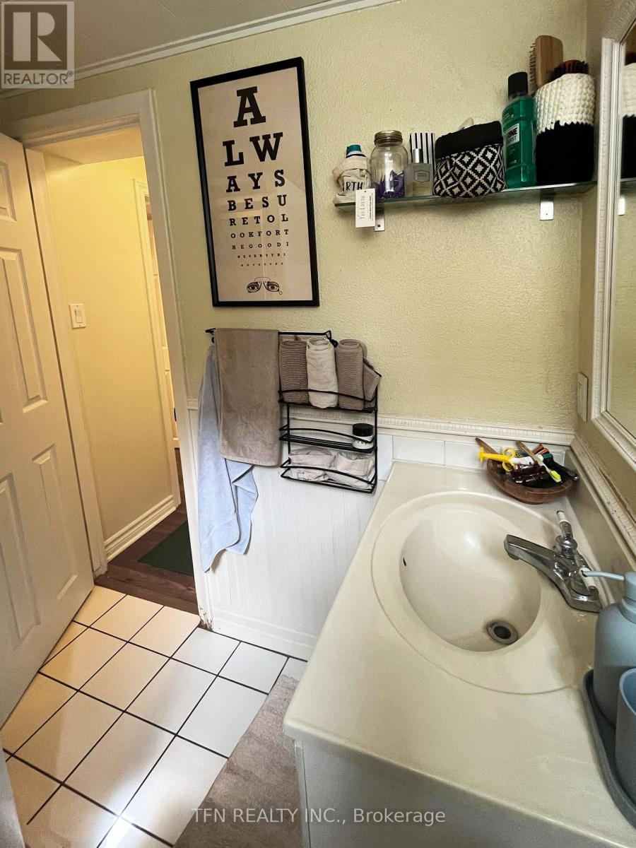 59 Mitcham Drive, Toronto (Alderwood), Ontario  M8W 2K2 - Photo 24 - W12916042