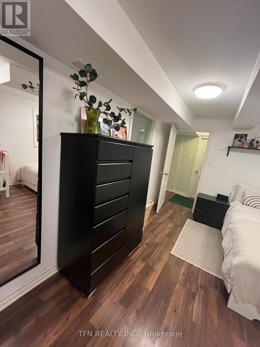 59 Mitcham Drive, Toronto (Alderwood), Ontario  M8W 2K2 - Photo 26 - W12916042