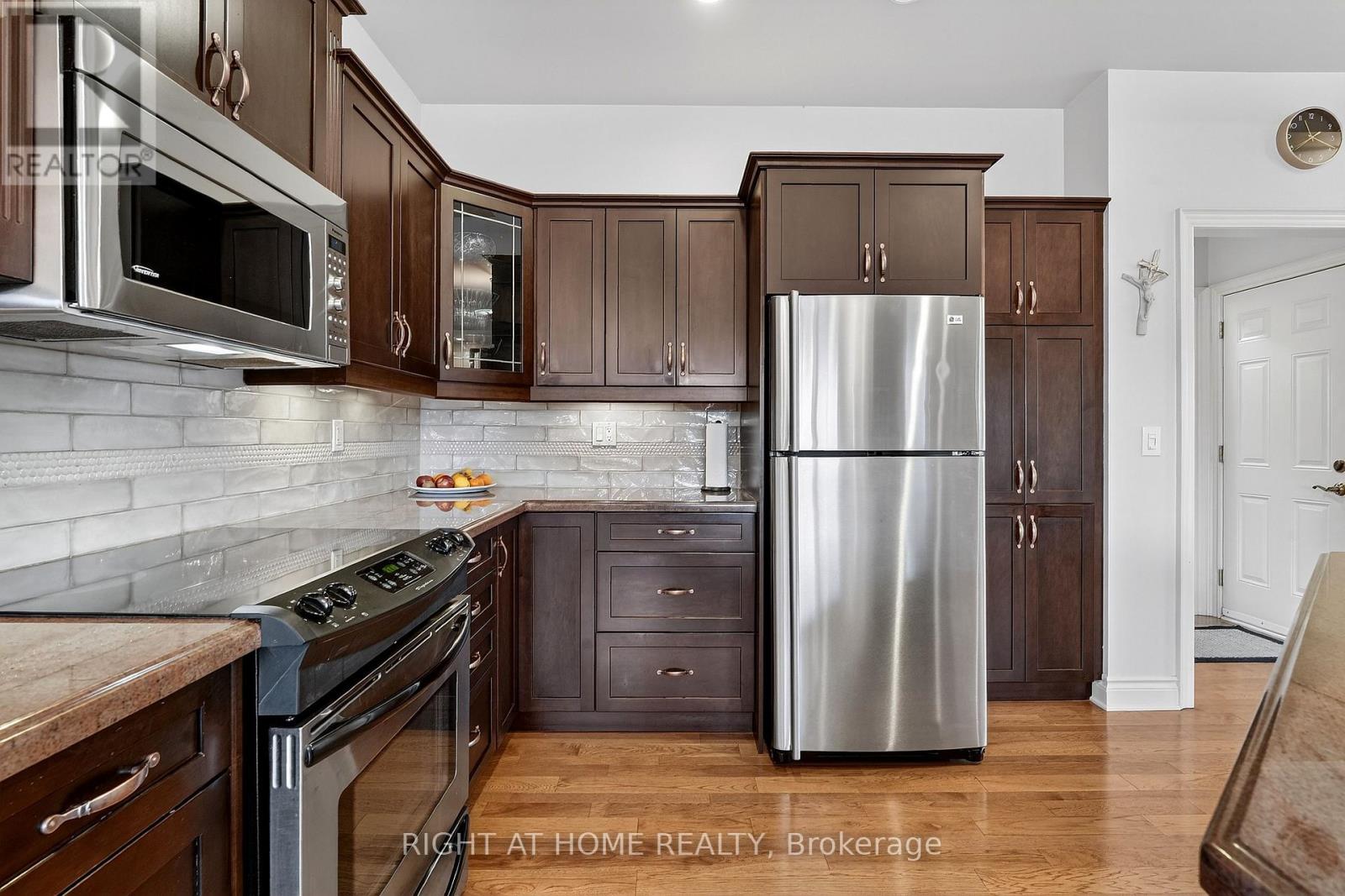 2 Seyval Place, Niagara-On-The-Lake, Ontario  L0S 1J0 - Photo 13 - X12888350