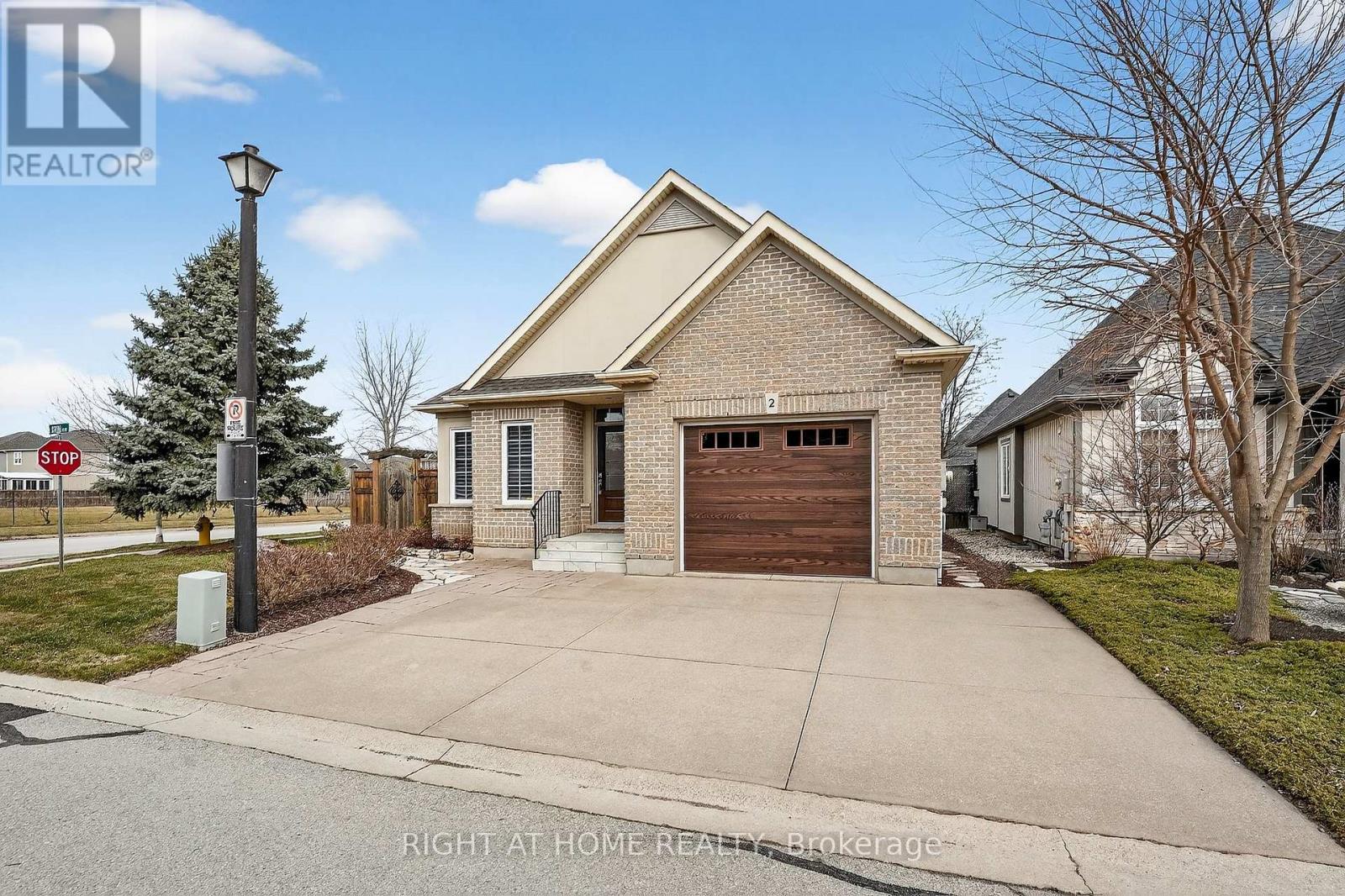 2 Seyval Place, Niagara-On-The-Lake, Ontario  L0S 1J0 - Photo 3 - X12888350