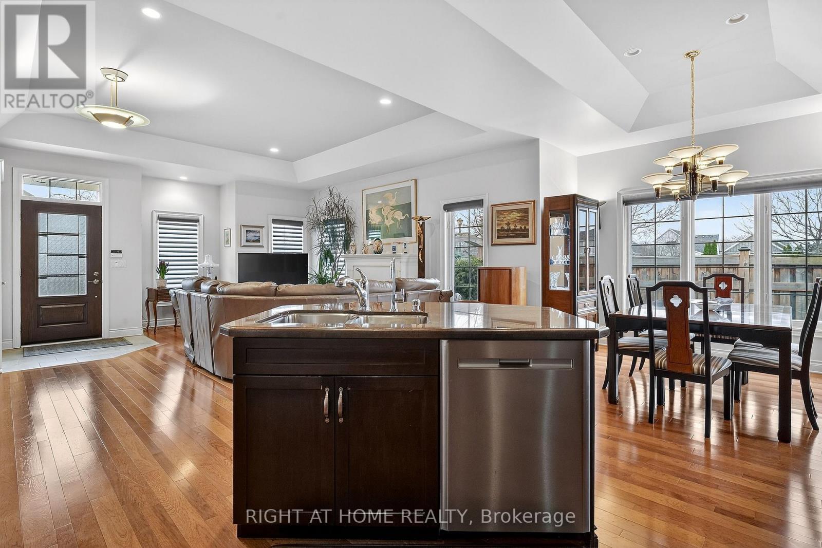 2 Seyval Place, Niagara-On-The-Lake, Ontario  L0S 1J0 - Photo 14 - X12888350