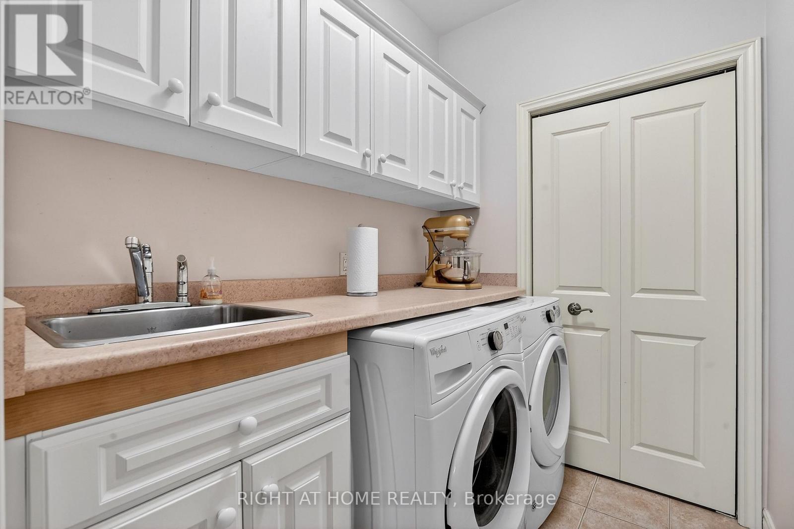 2 Seyval Place, Niagara-On-The-Lake, Ontario  L0S 1J0 - Photo 25 - X12888350