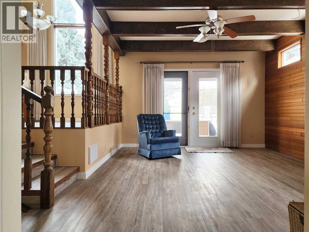 15 Elm Crescent S, Lethbridge, Alberta T1K 4S8 - Photo 14 - A2288681