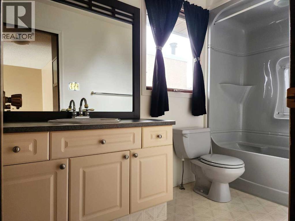 15 Elm Crescent S, Lethbridge, Alberta T1K 4S8 - Photo 21 - A2288681