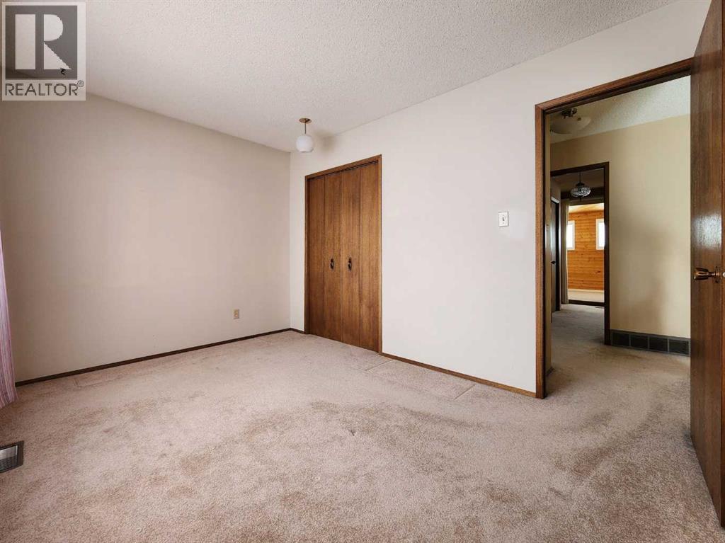 15 Elm Crescent S, Lethbridge, Alberta T1K 4S8 - Photo 28 - A2288681