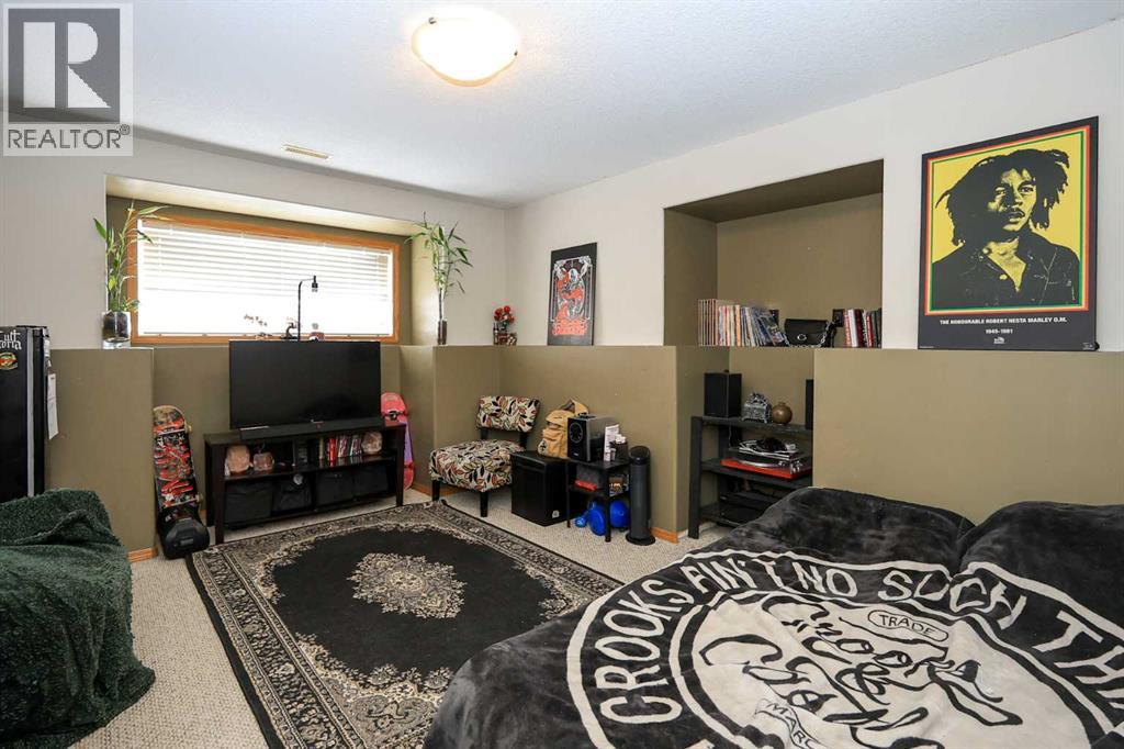 77 Duval Crescent, Red Deer, Alberta  T4R 2Y7 - Photo 35 - A2289519