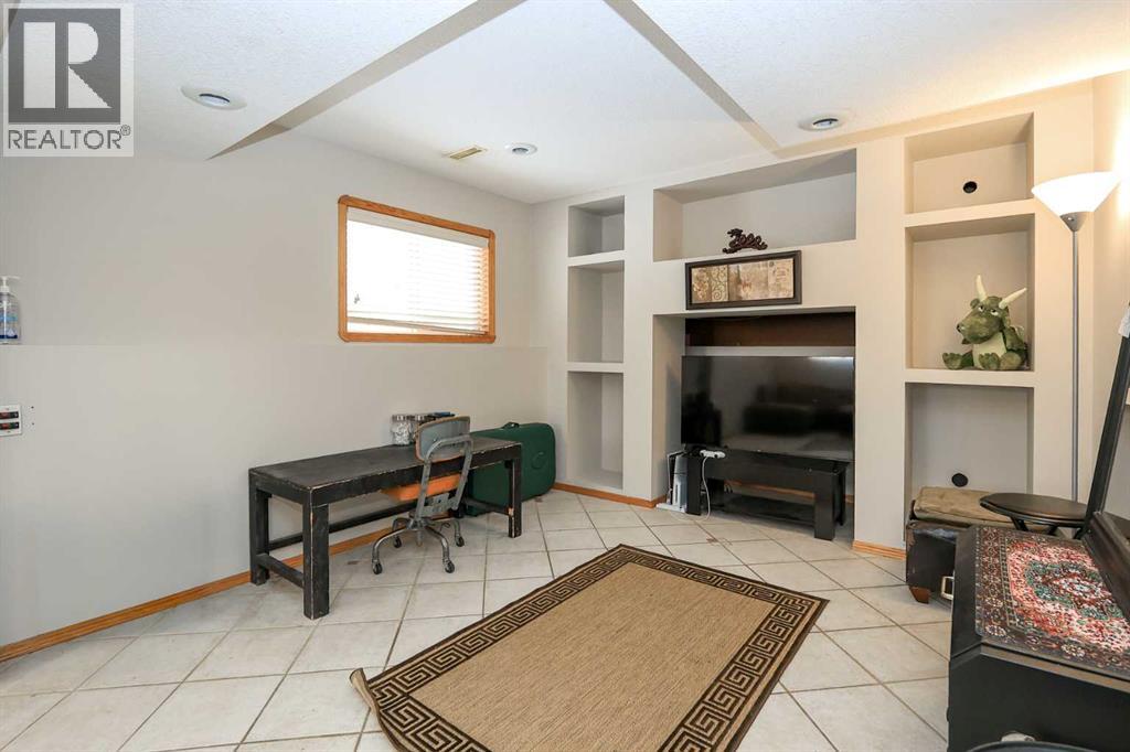 77 Duval Crescent, Red Deer, Alberta  T4R 2Y7 - Photo 34 - A2289519