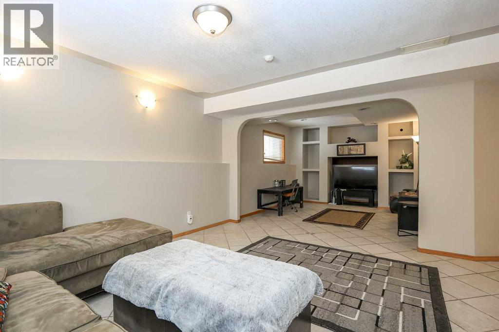 77 Duval Crescent, Red Deer, Alberta  T4R 2Y7 - Photo 30 - A2289519