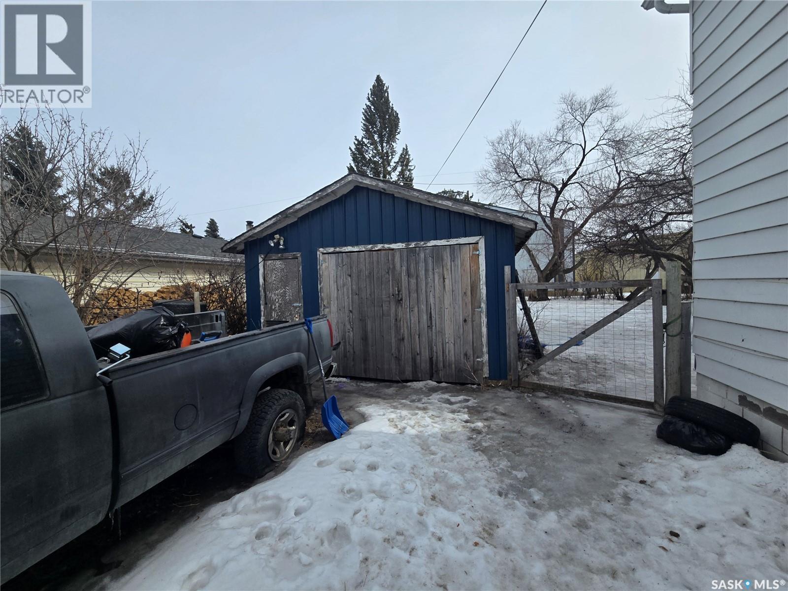 107 Van Horne Street, Windthorst, Saskatchewan  S0G 5G0 - Photo 6 - SK031085