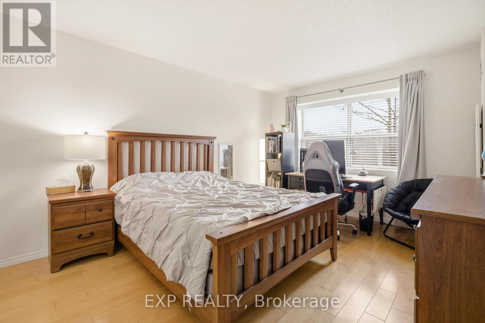 300 Keats Way, Waterloo, Ontario  N2L 6E6 - Photo 15 - X12915856