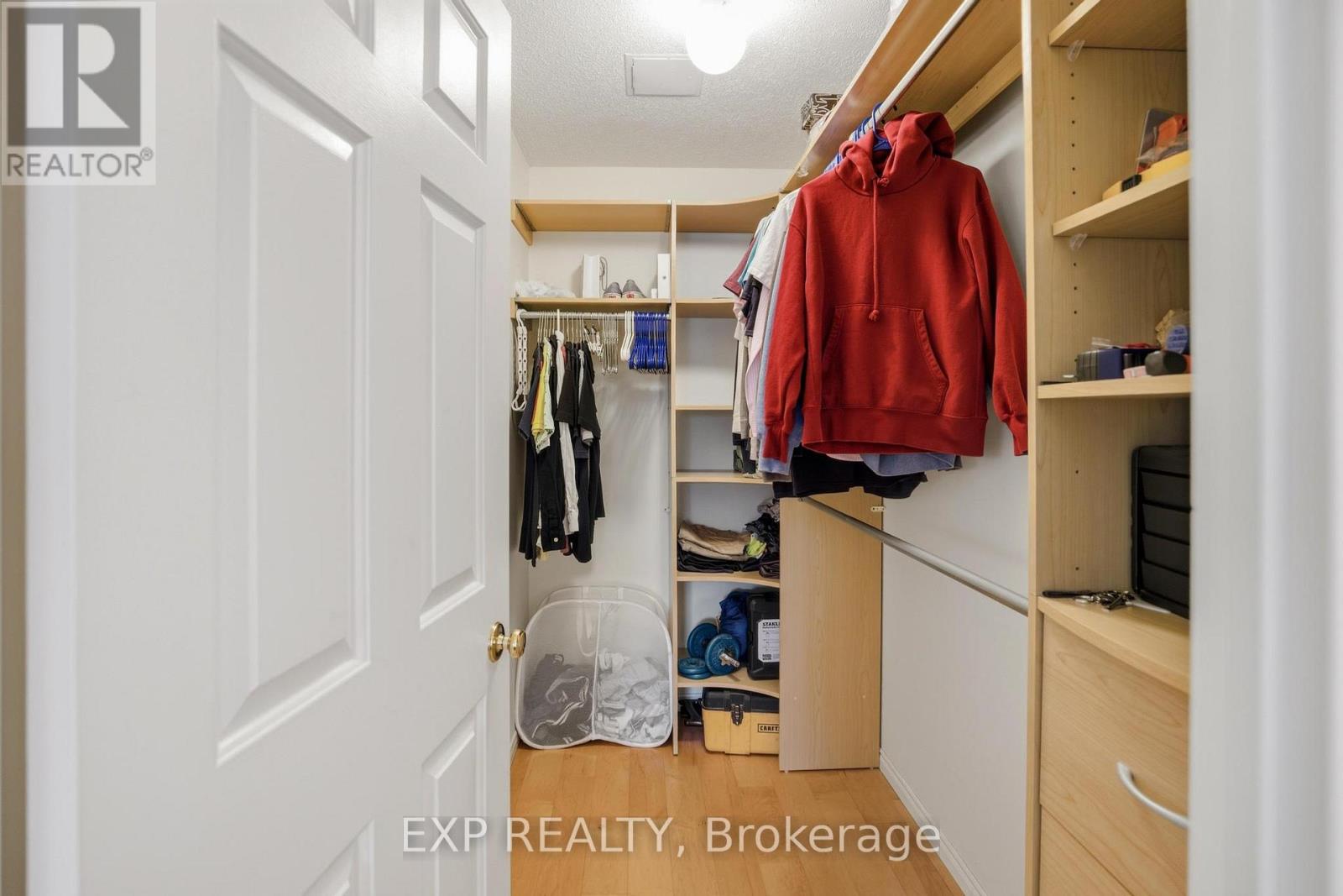 300 Keats Way, Waterloo, Ontario  N2L 6E6 - Photo 17 - X12915856