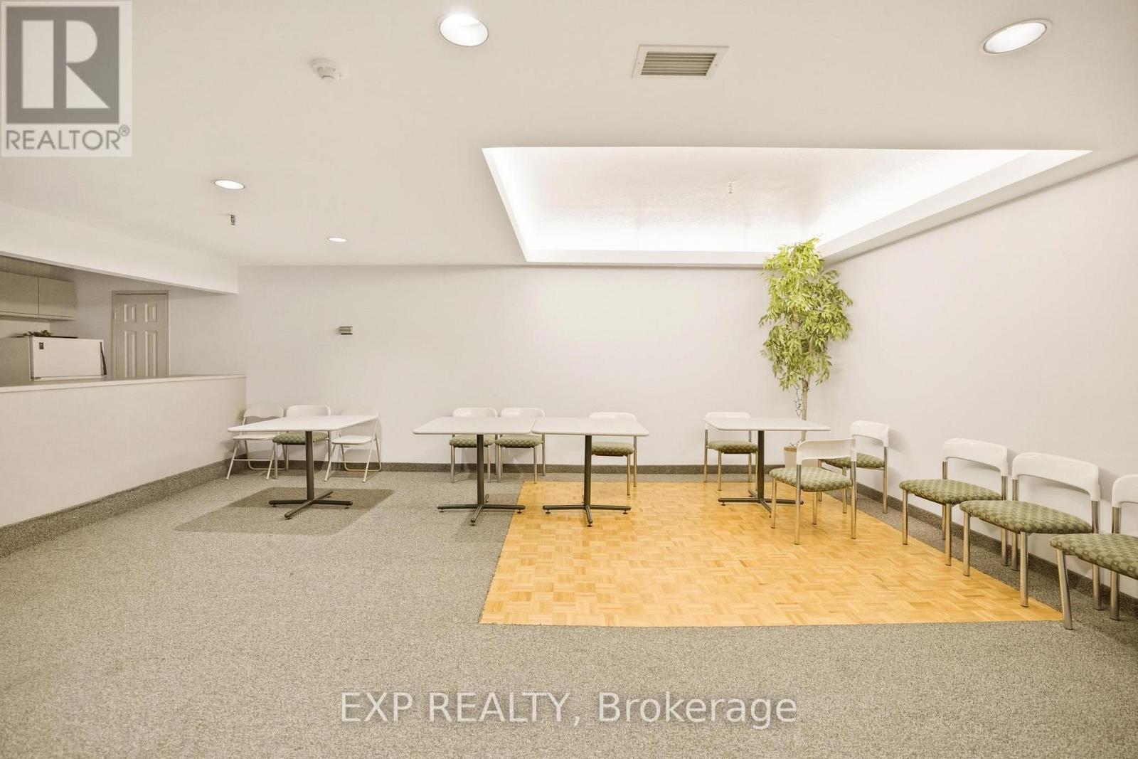 300 Keats Way, Waterloo, Ontario  N2L 6E6 - Photo 33 - X12915856