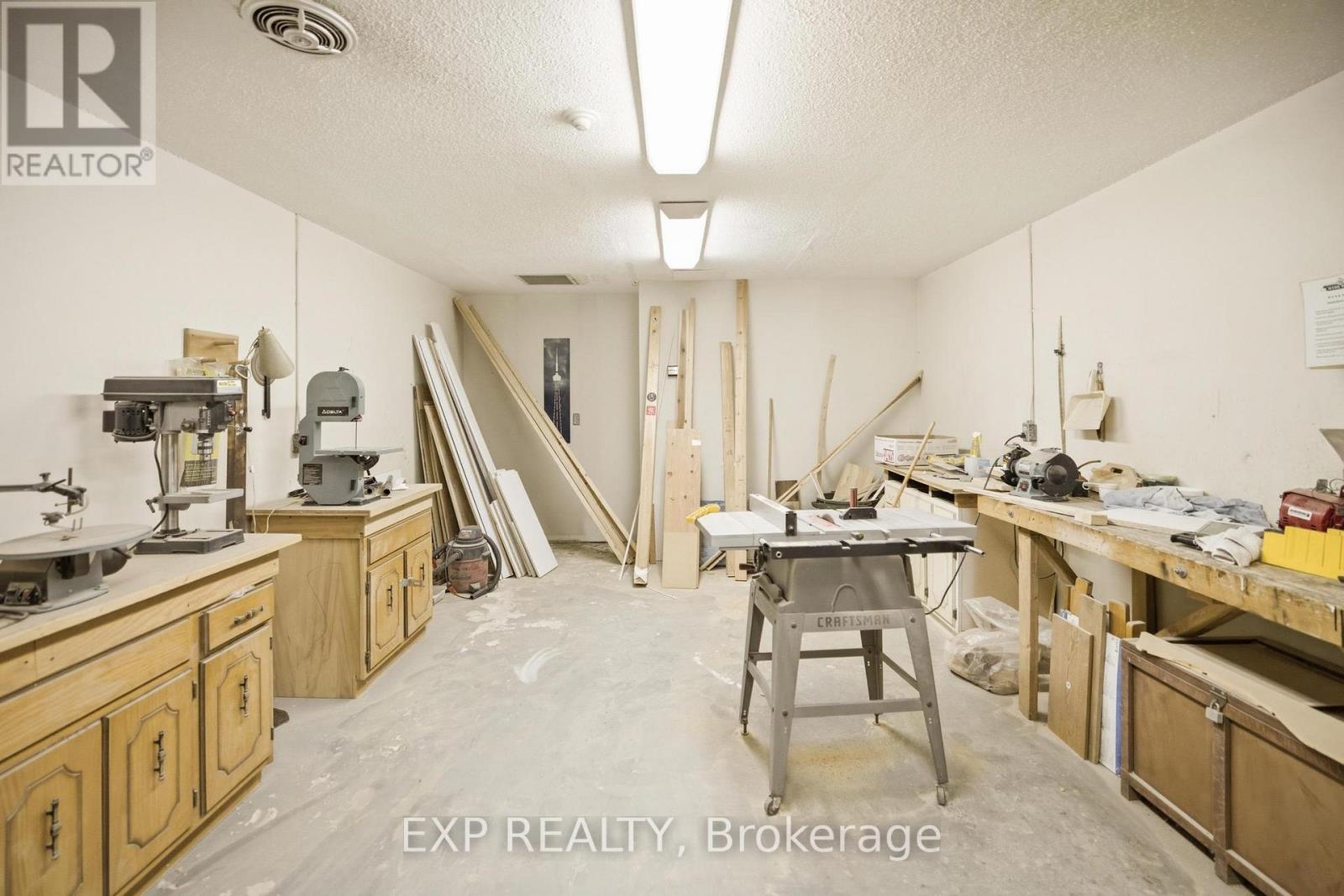 300 Keats Way, Waterloo, Ontario  N2L 6E6 - Photo 34 - X12915856