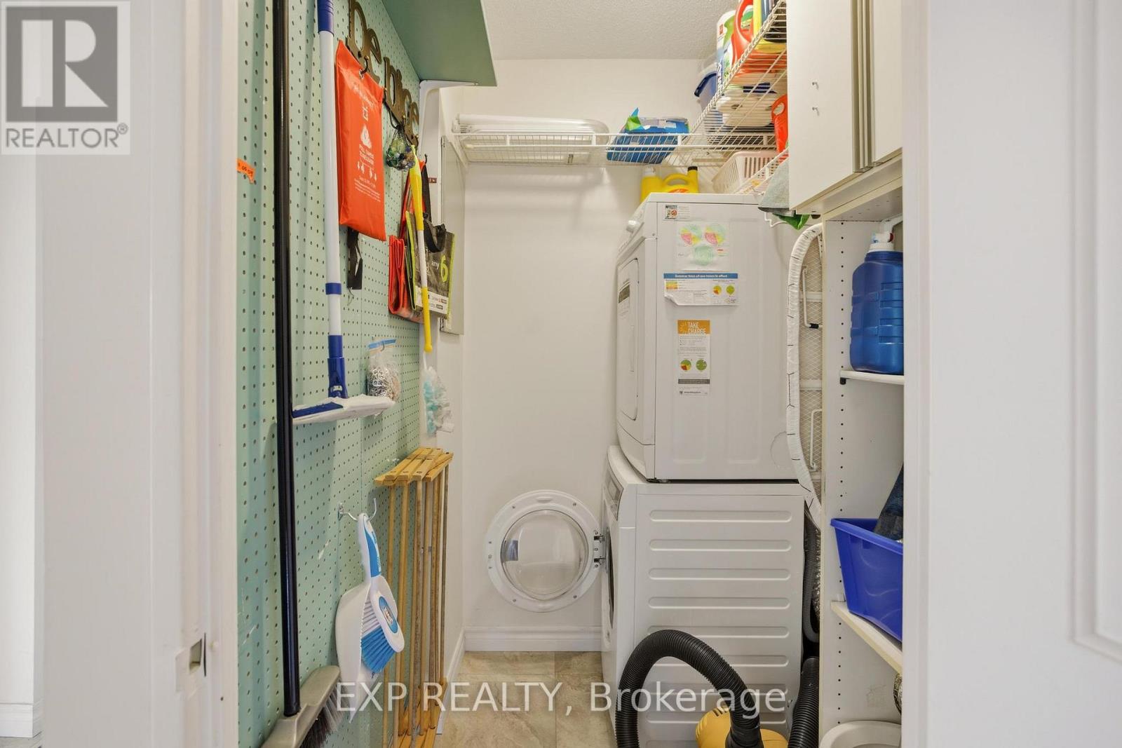 300 Keats Way, Waterloo, Ontario  N2L 6E6 - Photo 9 - X12915856