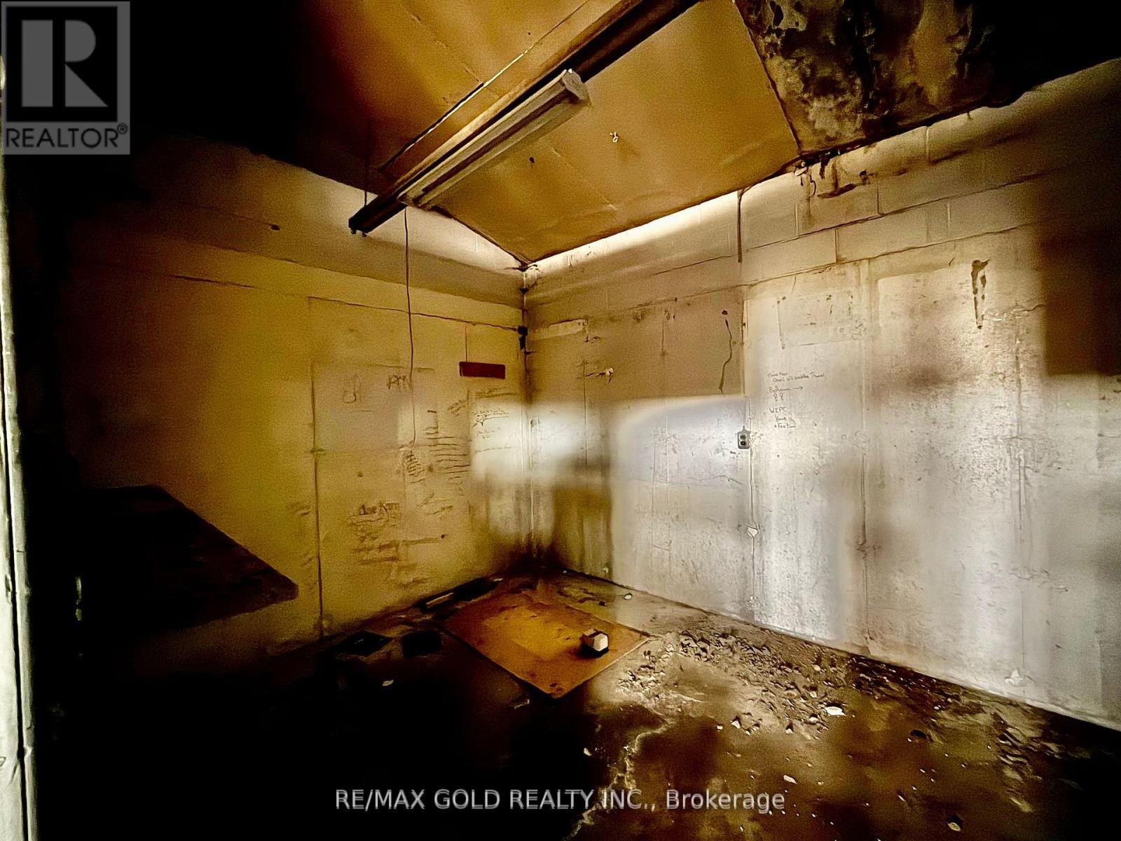 201 Dundas Street, Woodstock, Ontario  N4S 1A6 - Photo 7 - X12915860