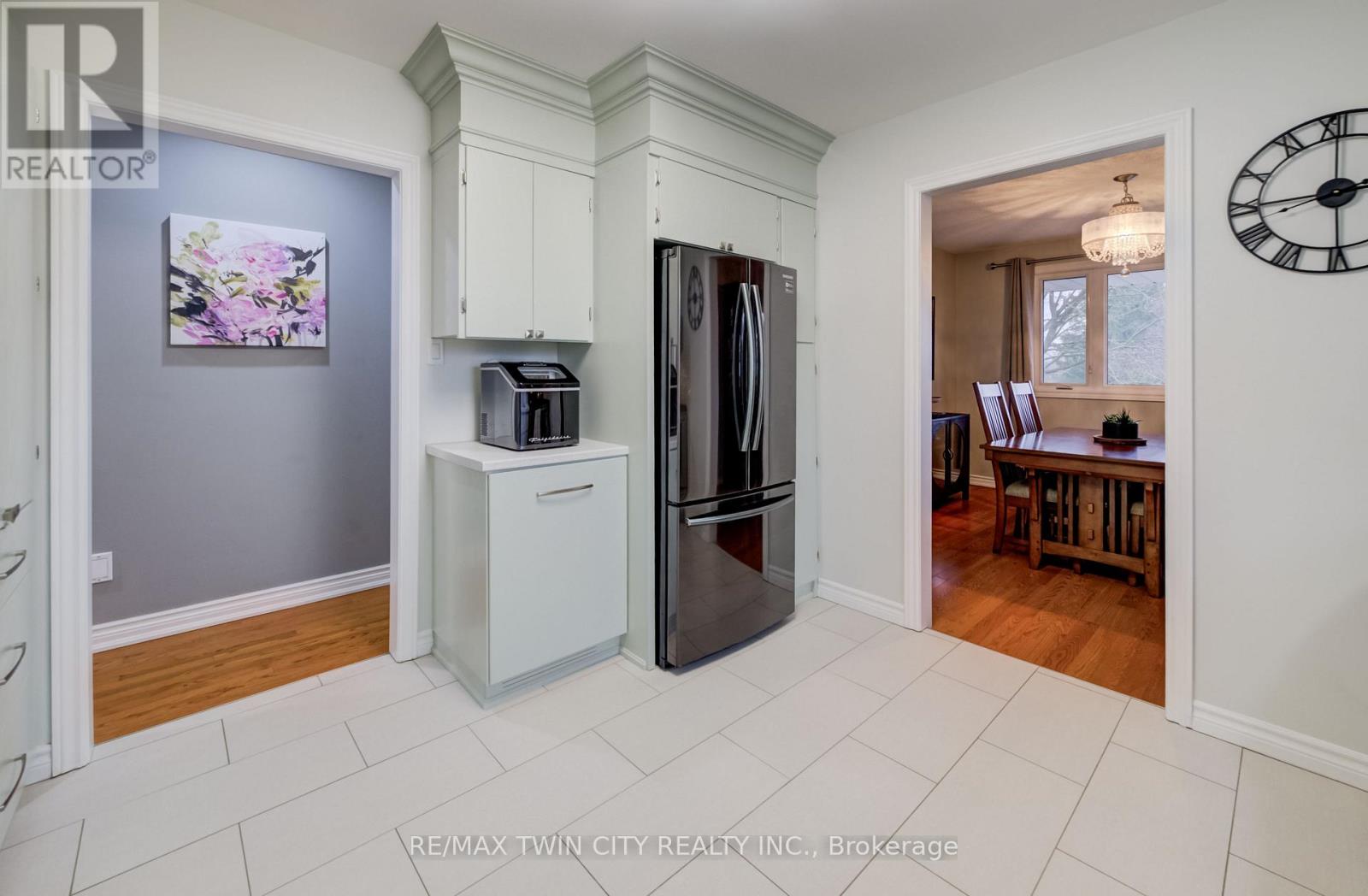 4 Ronald Road, Cambridge, Ontario  N1S 4N1 - Photo 11 - X12915872