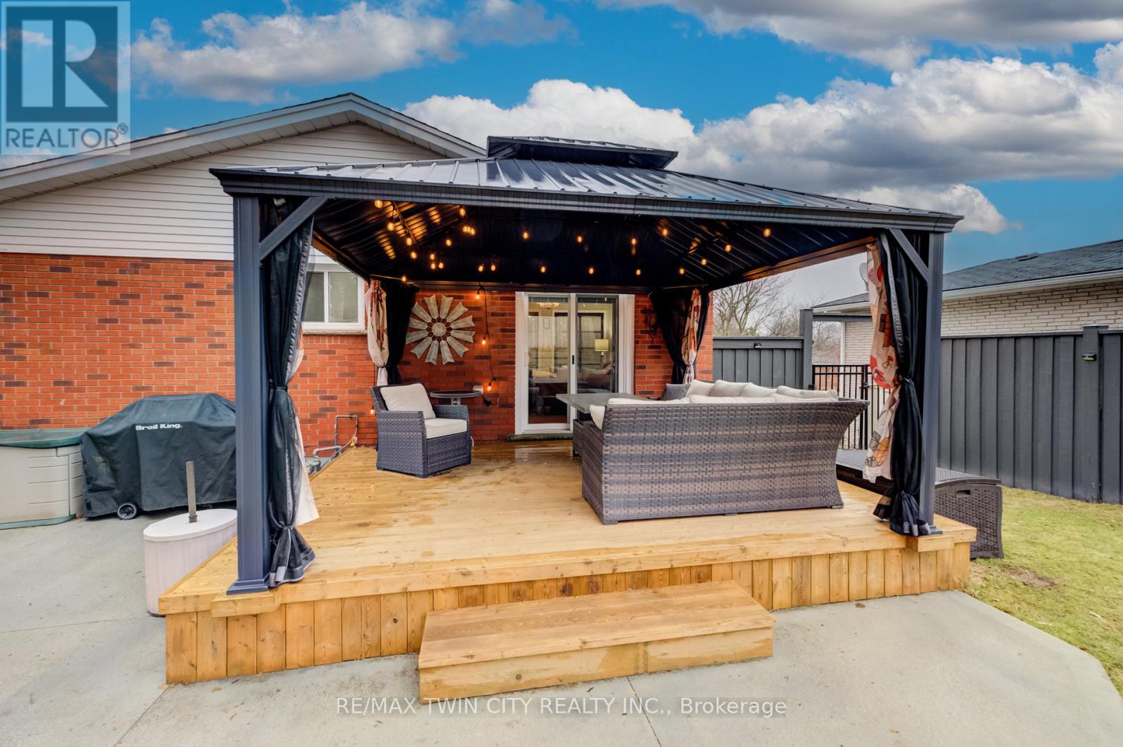 4 Ronald Road, Cambridge, Ontario  N1S 4N1 - Photo 30 - X12915872