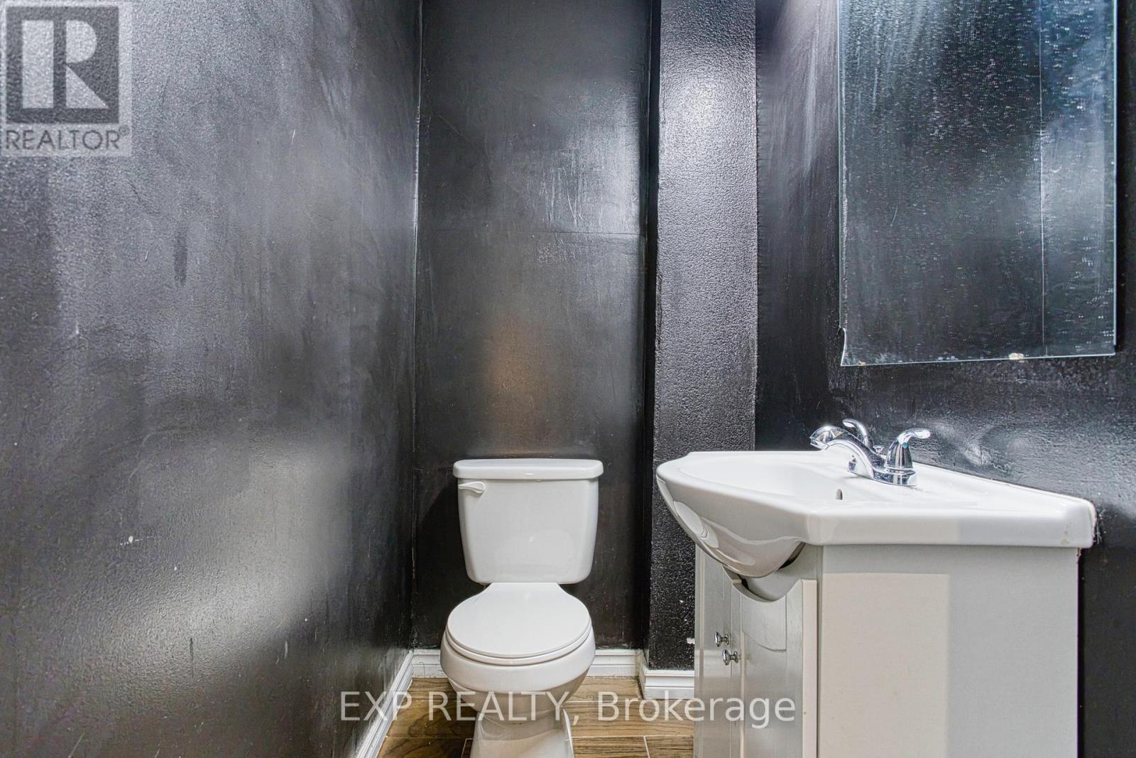 20 Senator Avenue, Hamilton, Ontario  L8L 1Z4 - Photo 17 - X12915986