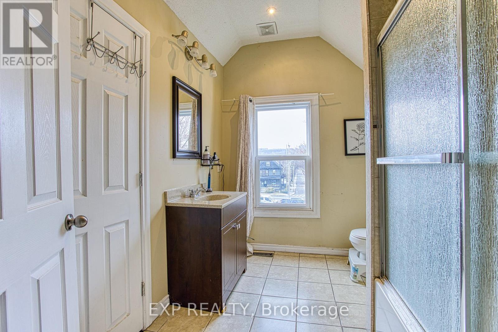 20 Senator Avenue, Hamilton, Ontario  L8L 1Z4 - Photo 28 - X12915986