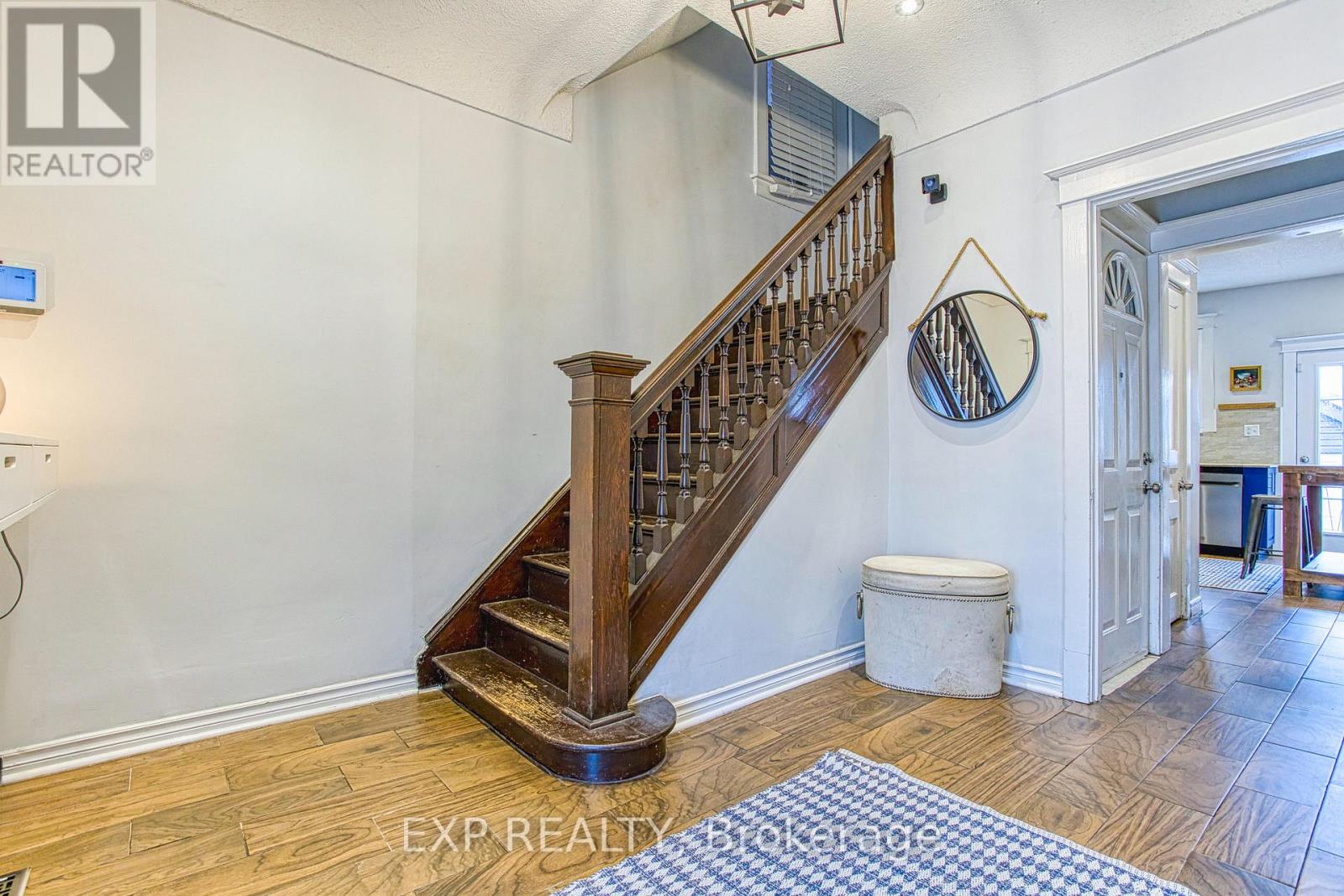 20 Senator Avenue, Hamilton, Ontario  L8L 1Z4 - Photo 5 - X12915986