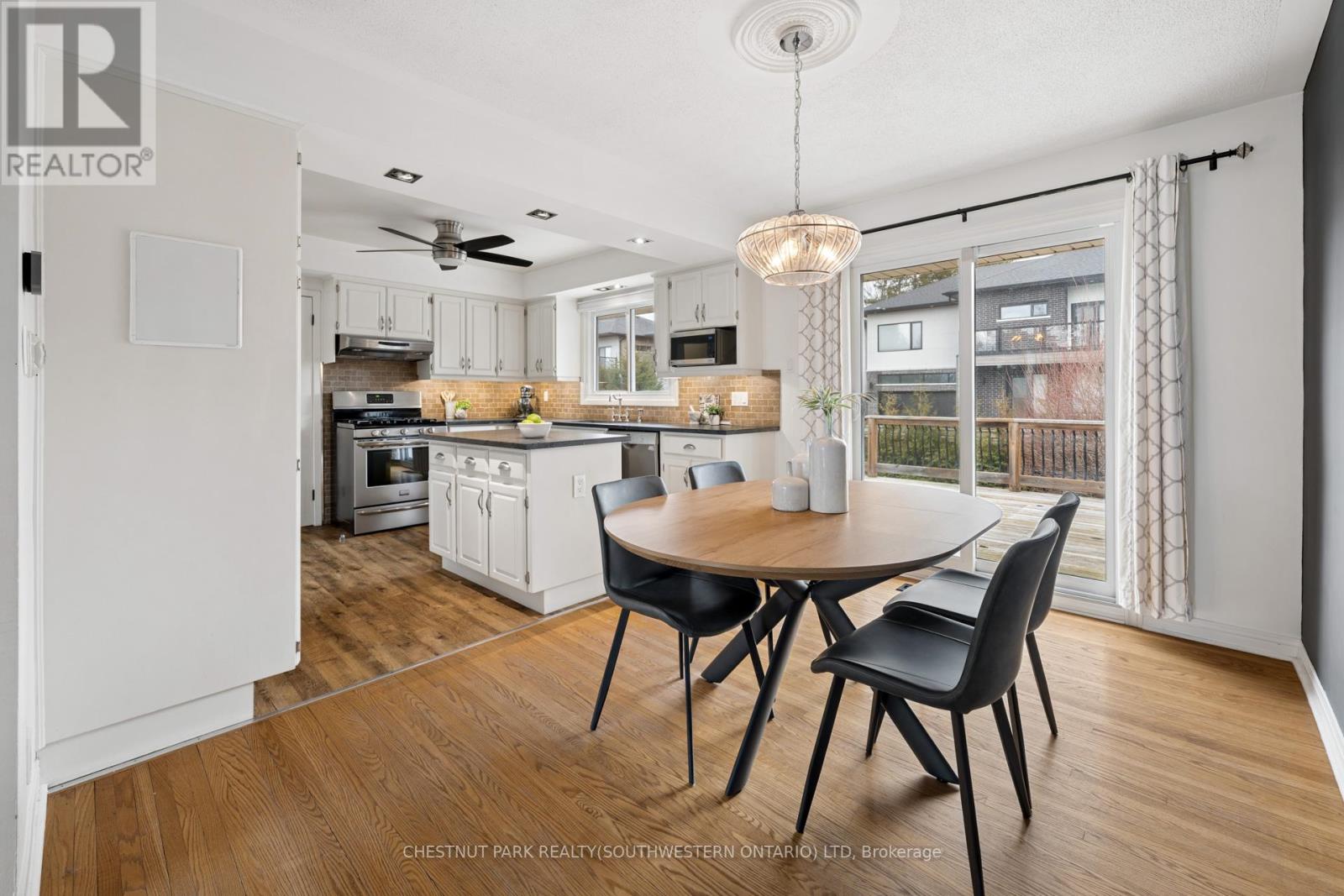 19 Douglas Road, Hamilton, Ontario  L9G 2E2 - Photo 11 - X12916048