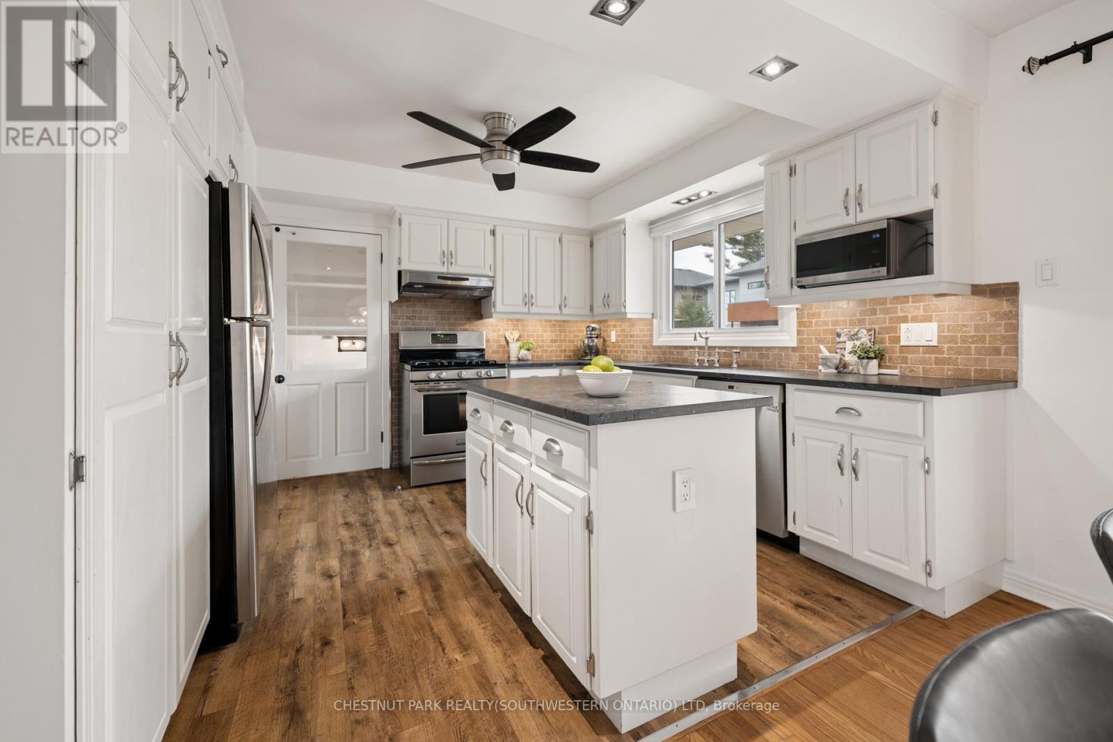 19 Douglas Road, Hamilton, Ontario  L9G 2E2 - Photo 13 - X12916048