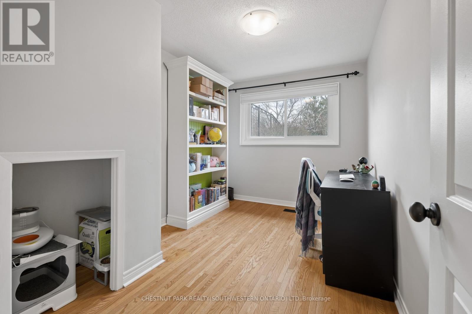 19 Douglas Road, Hamilton, Ontario  L9G 2E2 - Photo 23 - X12916048