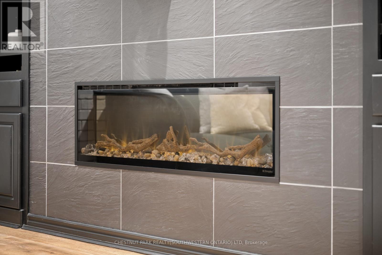 19 Douglas Road, Hamilton, Ontario  L9G 2E2 - Photo 26 - X12916048